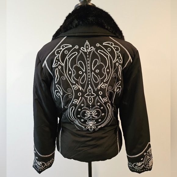Regent Park embroidered jacket removable fur small - Picture 9 of 9